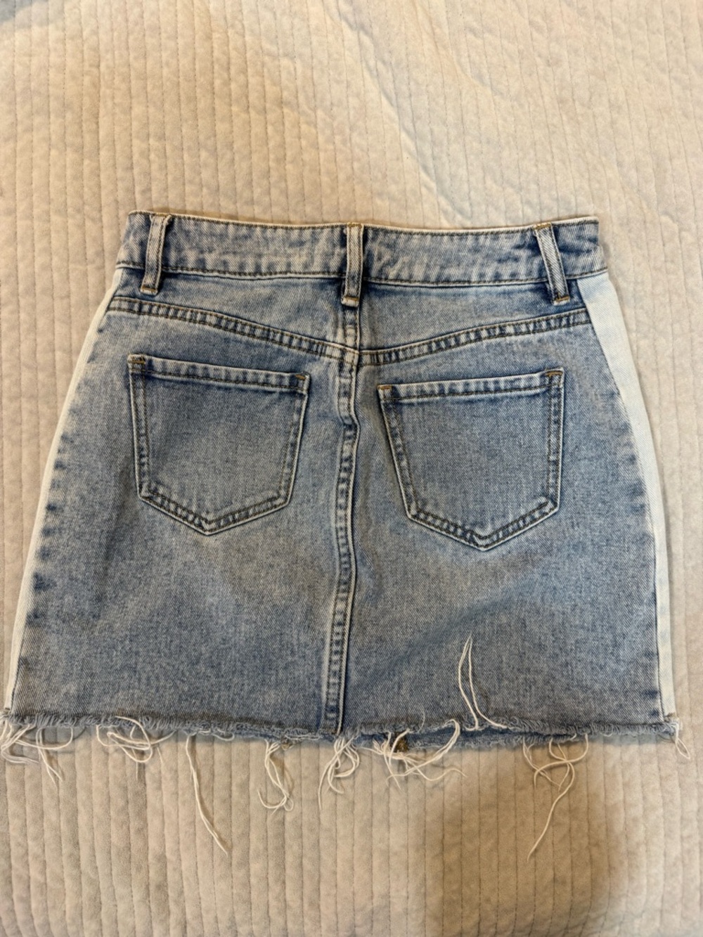 🟡3/$15 DEAL! PacSun Two-Tone Light Blue Denim Mini Skirt - Picture 4 of 4